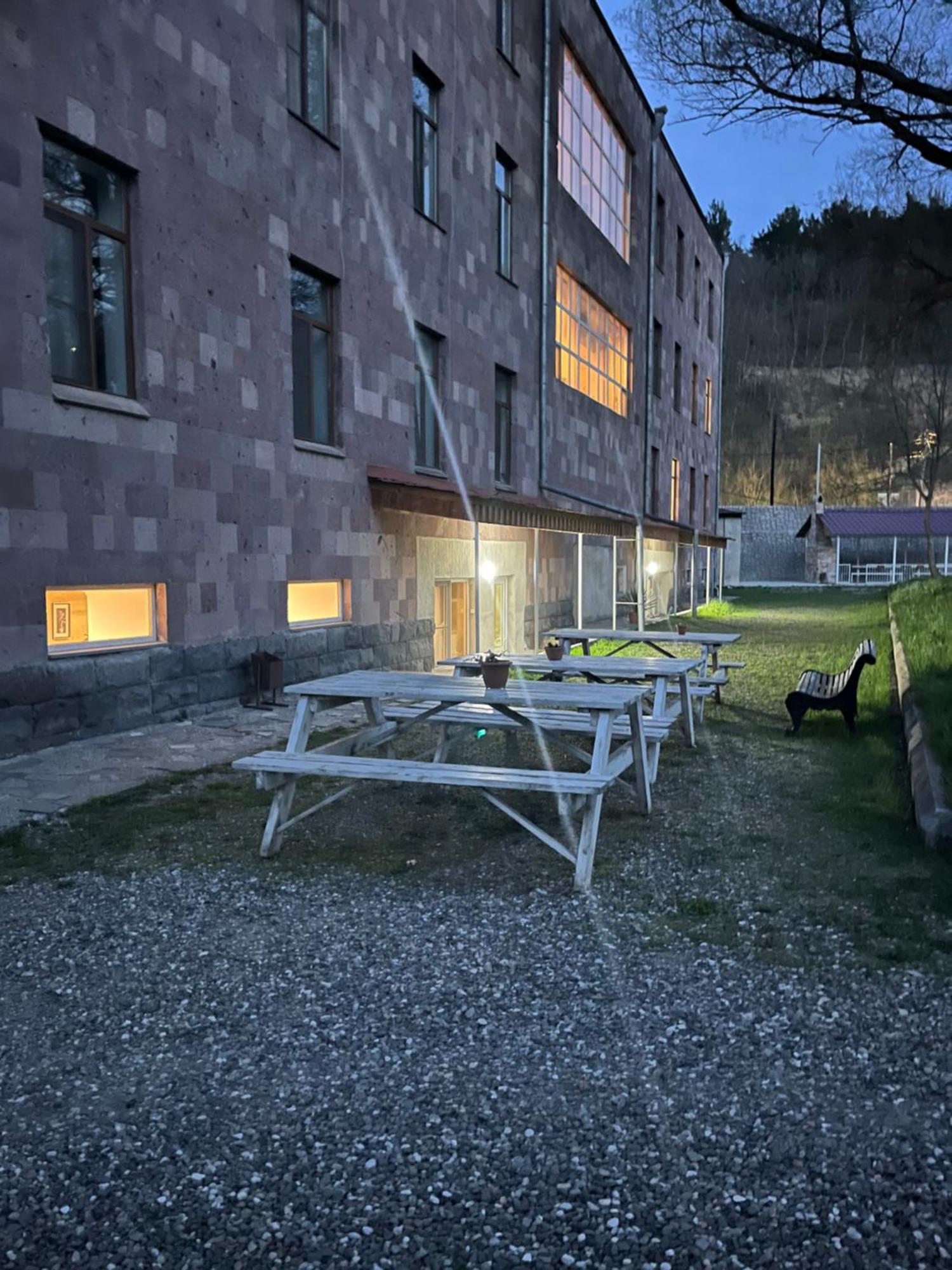 Diligence Hotel & Restaurant Dilijan Exterior photo
