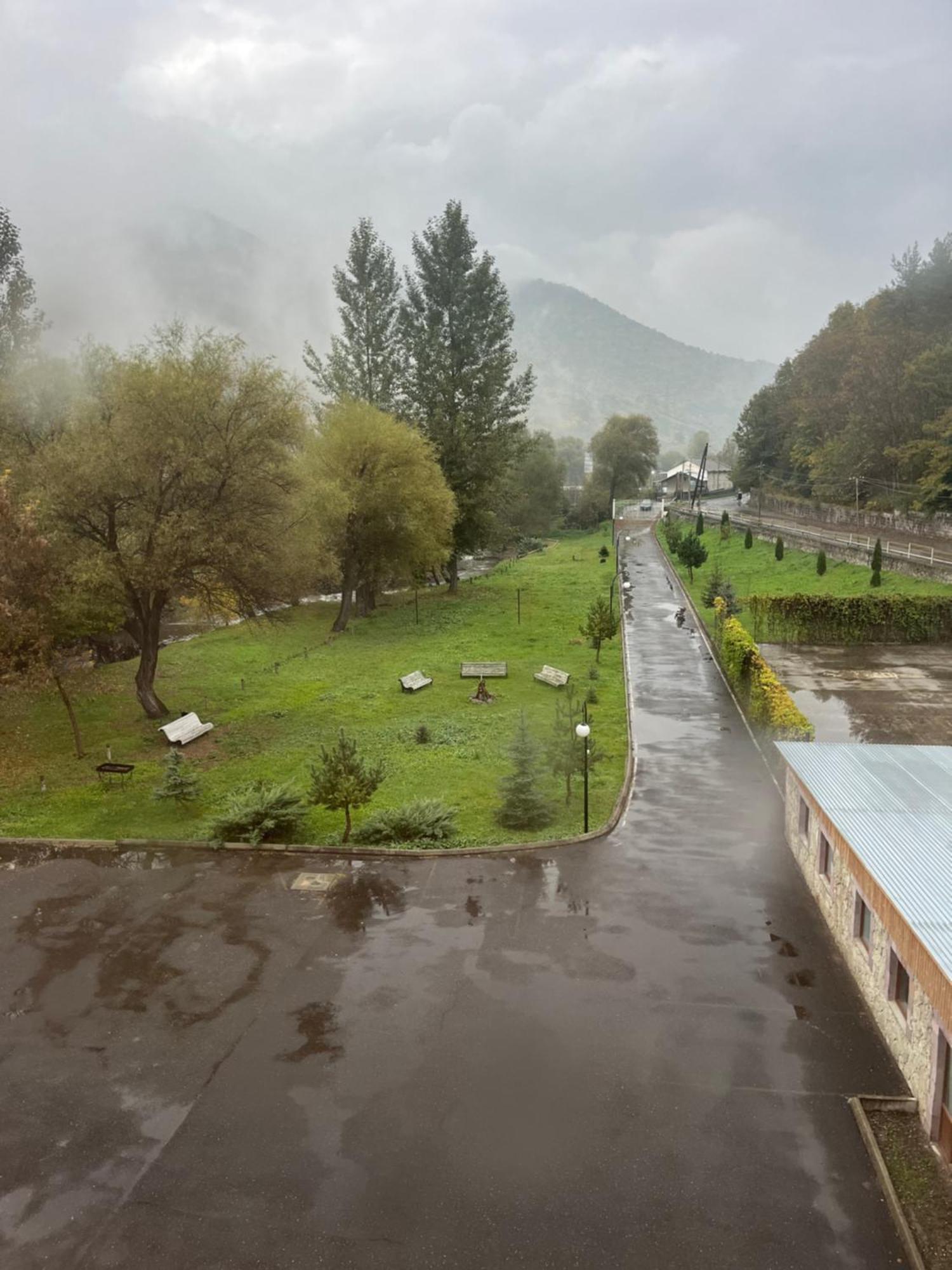 Diligence Hotel & Restaurant Dilijan Exterior photo
